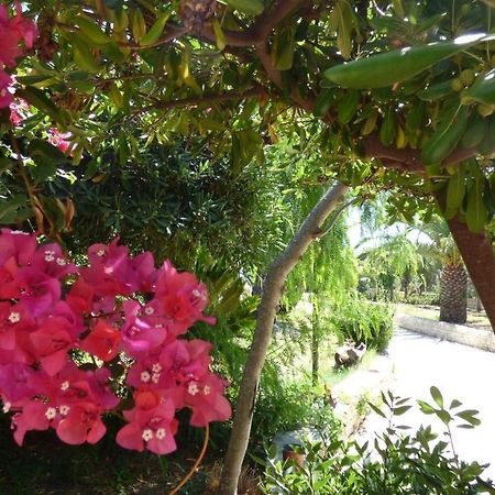 La Villa Rosa Al Mare بوزالو المظهر الخارجي الصورة