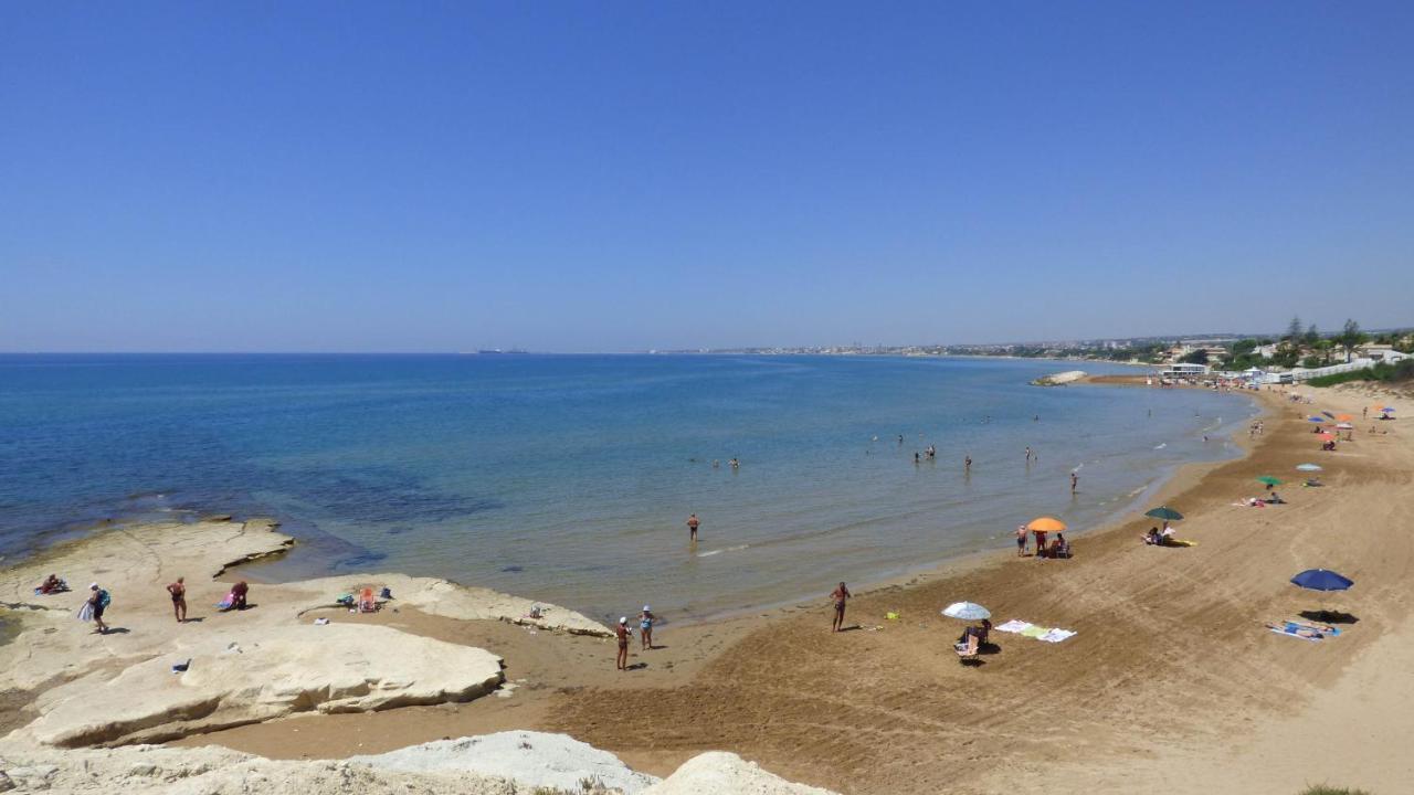 La Villa Rosa Al Mare بوزالو المظهر الخارجي الصورة