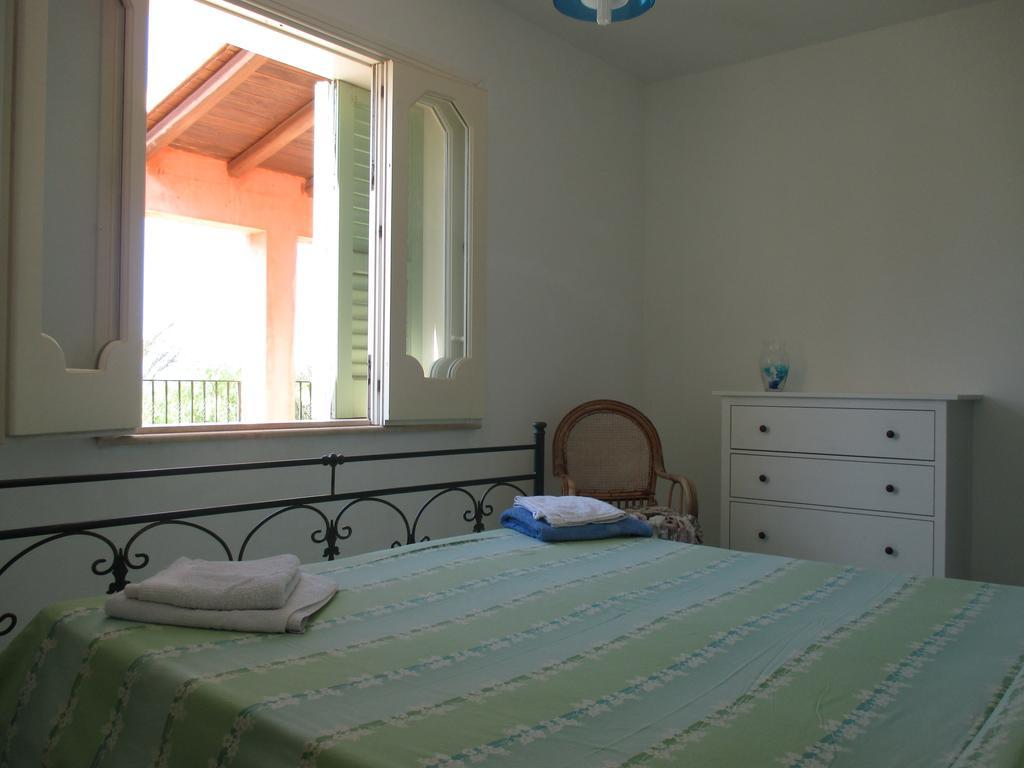 La Villa Rosa Al Mare بوزالو الغرفة الصورة