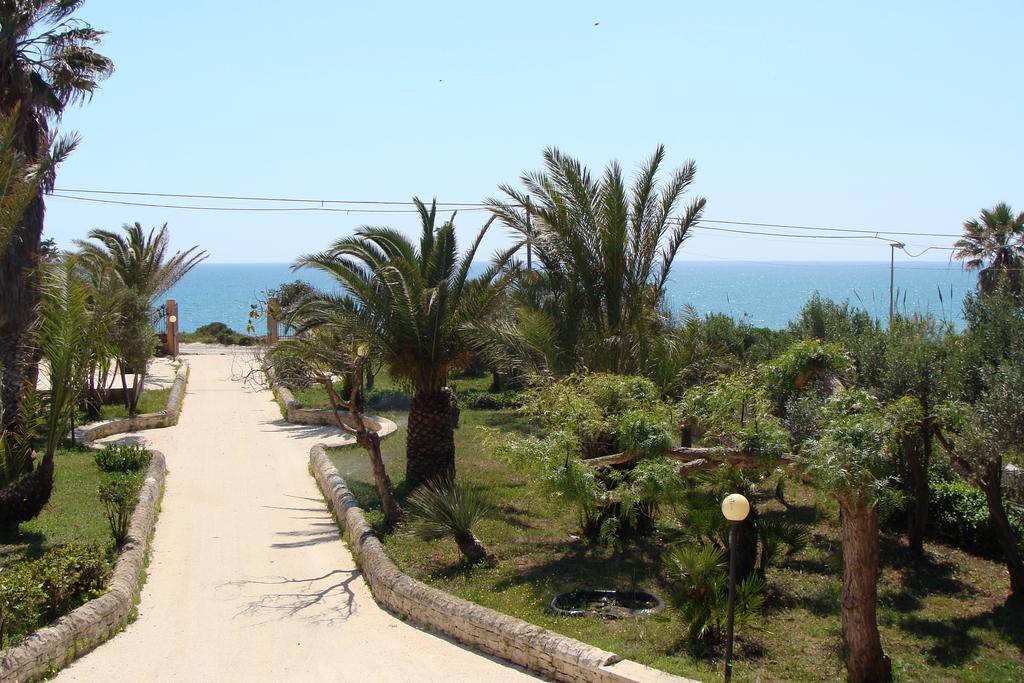 La Villa Rosa Al Mare بوزالو الغرفة الصورة