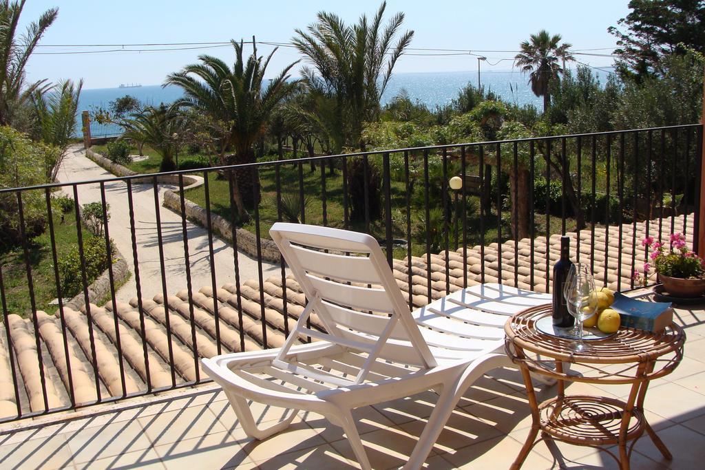 La Villa Rosa Al Mare بوزالو الغرفة الصورة