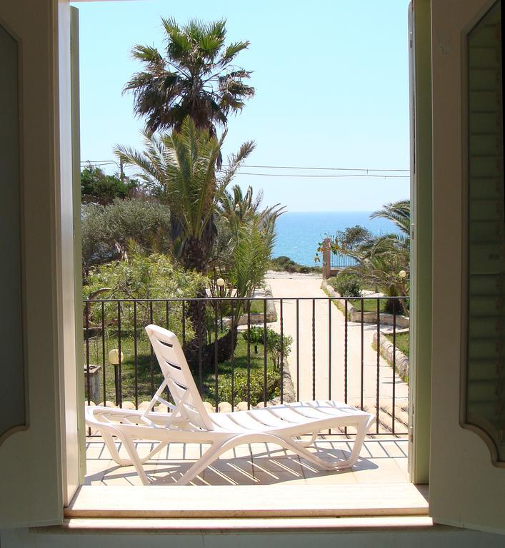 La Villa Rosa Al Mare بوزالو الغرفة الصورة