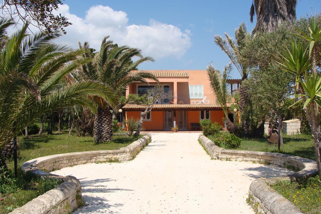 La Villa Rosa Al Mare بوزالو الغرفة الصورة