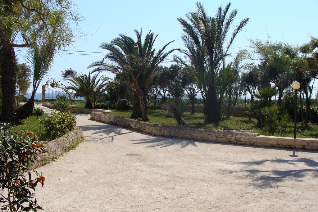 La Villa Rosa Al Mare بوزالو المظهر الخارجي الصورة