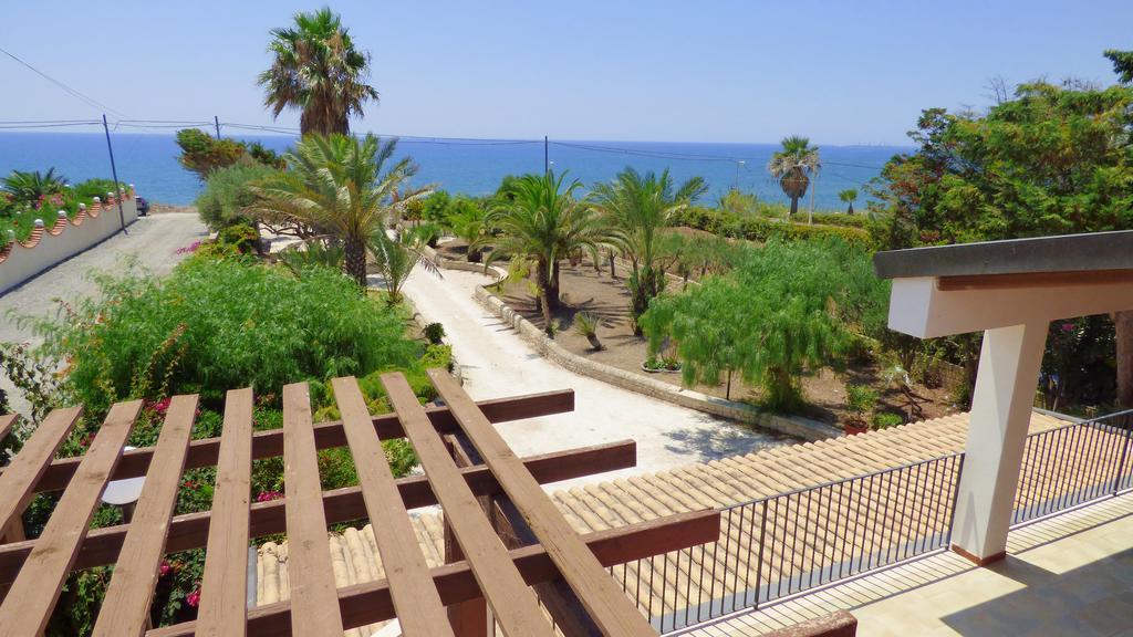 La Villa Rosa Al Mare بوزالو المظهر الخارجي الصورة
